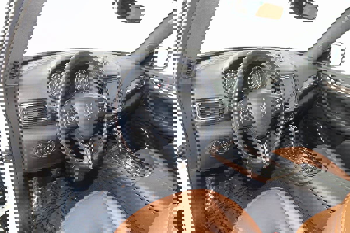 Used 2022 Maserati Levante Modena image 29