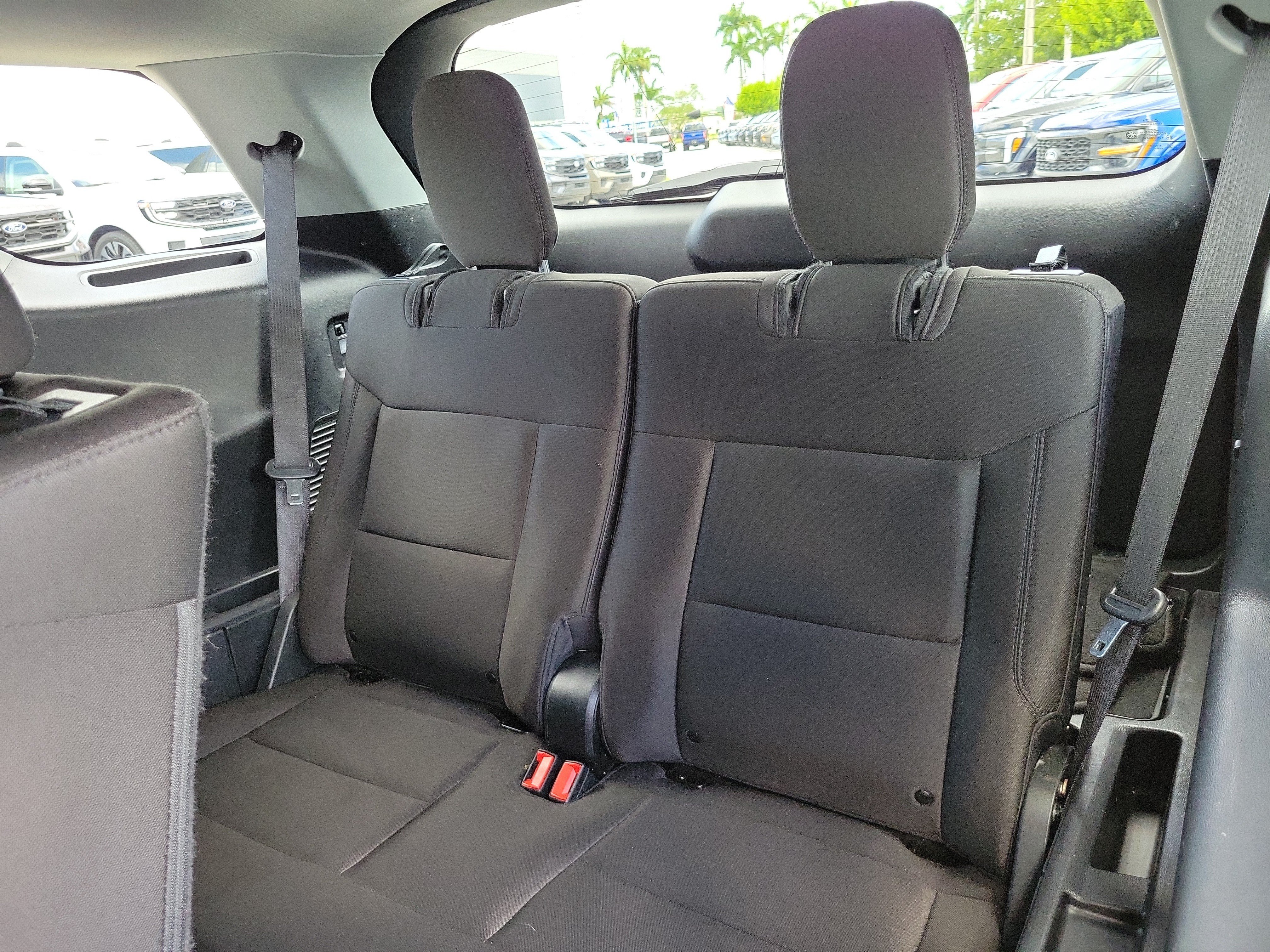 Used 2023 Ford Explorer XLT RWD image 14