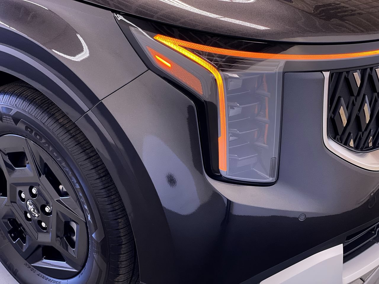 New 2027 Kia Carnival FWD image 11