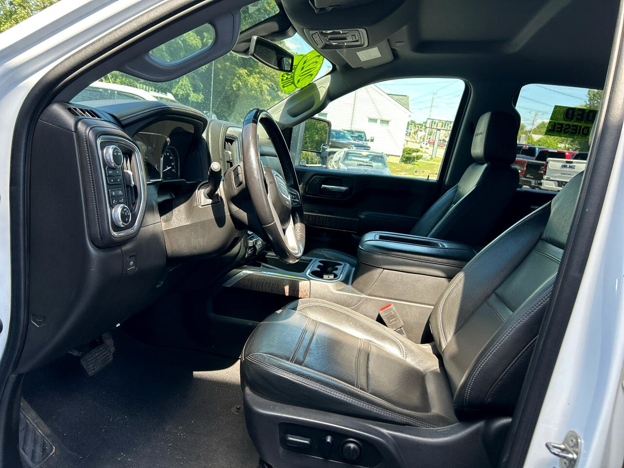 Used 2022 GMC Sierra 3500 Denali image 9