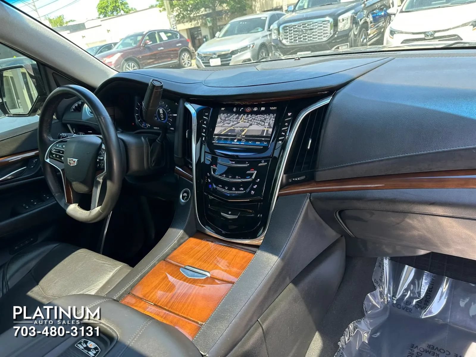 Used 2017 Cadillac Escalade ESV Premium Luxury AWD/4WD image 14