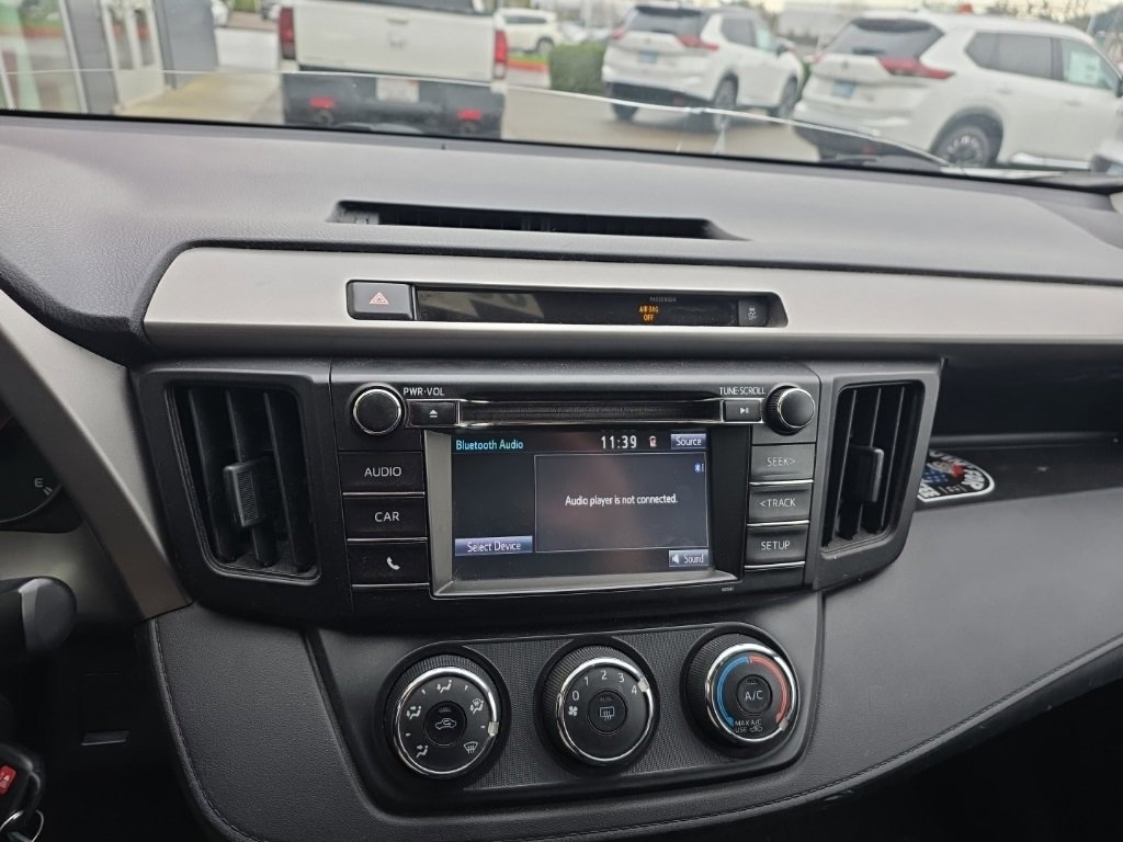 Used 2016 Toyota RAV4 LE image 10