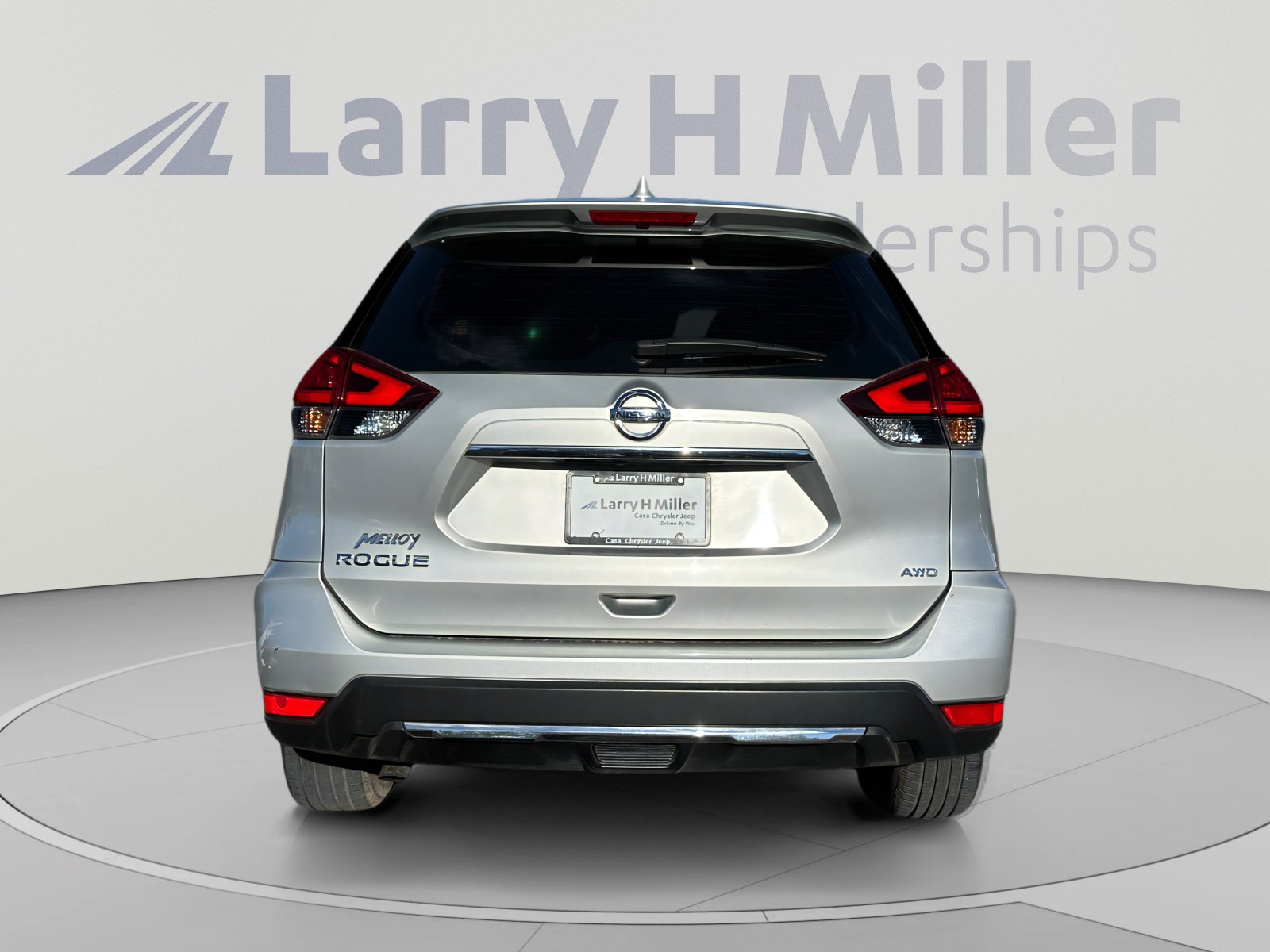Used 2017 Nissan Rogue S AWD/4WD image 4