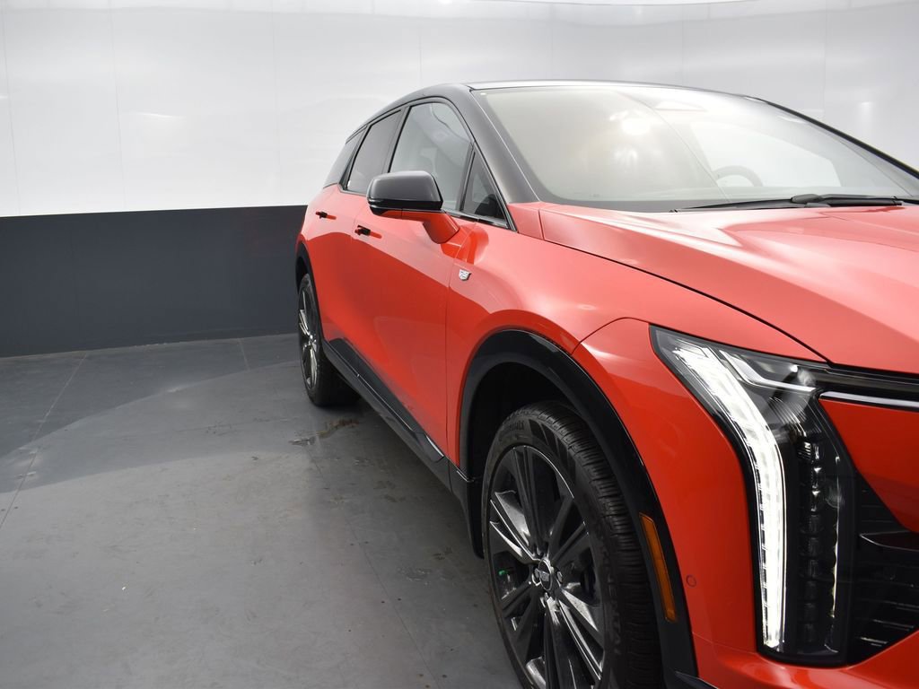 New 2026 Cadillac Optiq Sport 2 w/ LPO, Floor Liner Package image 40