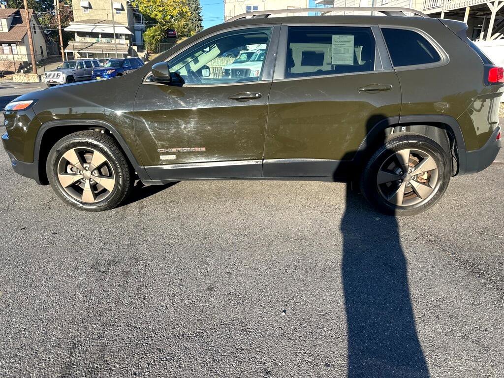 Used 2016 Jeep Cherokee 75th Anniversary image 14