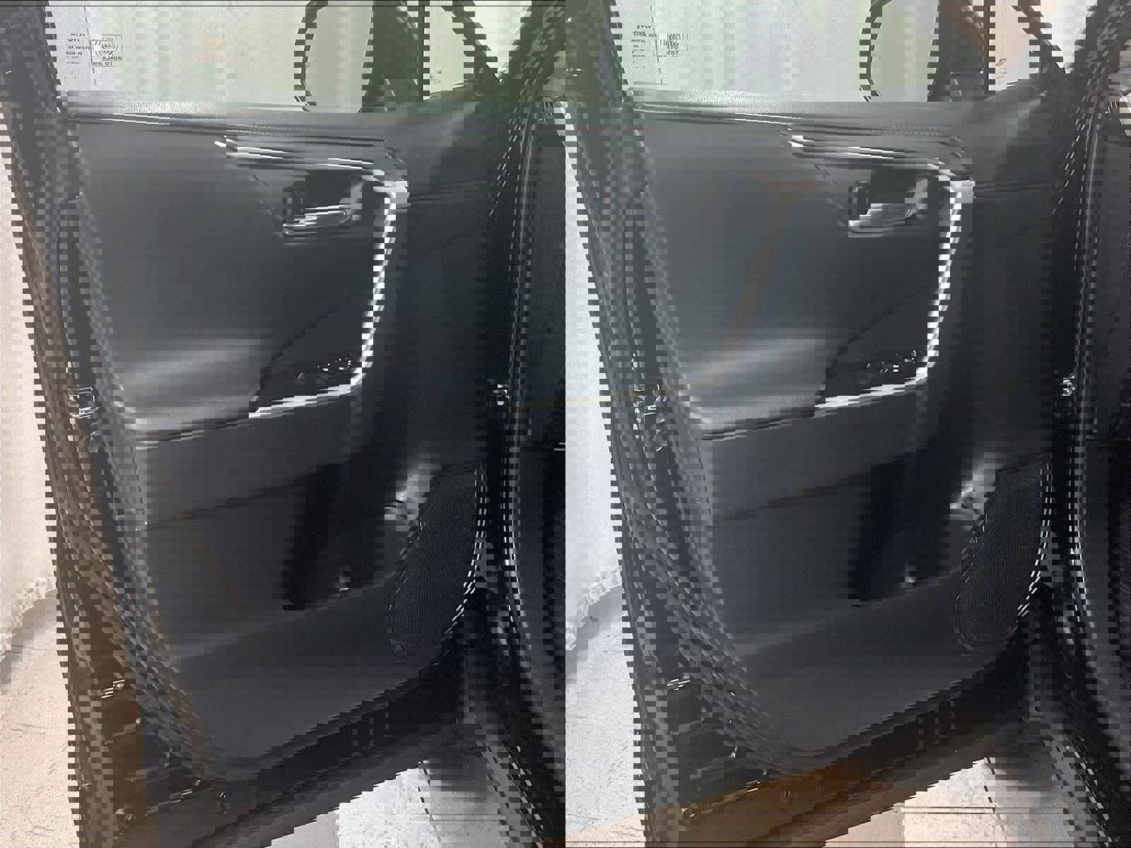 Used 2019 Toyota RAV4 Adventure image 9