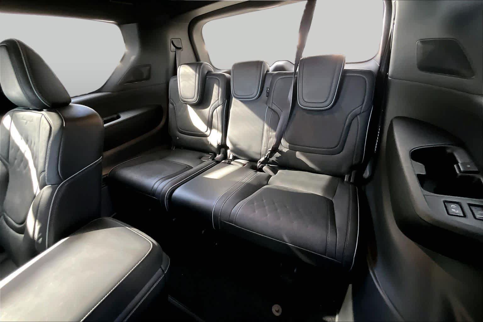 Used 2025 INFINITI QX80 Autograph w/ Autograph Exterior Package AWD/4WD image 36