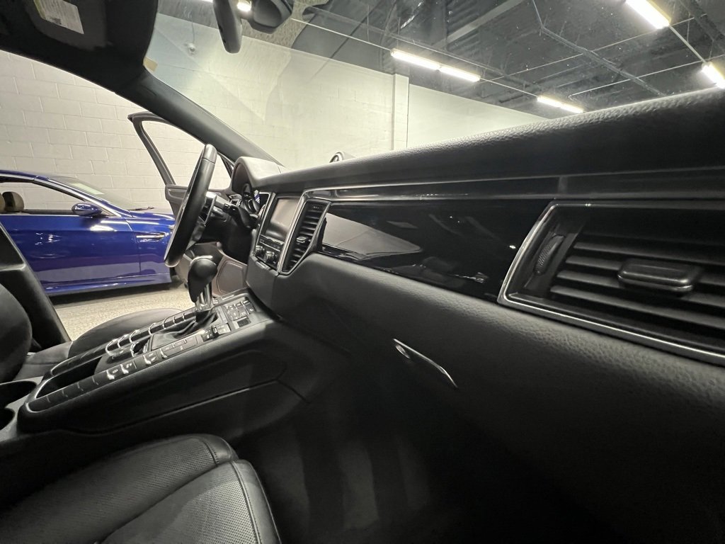 Used 2015 Porsche Macan S image 35