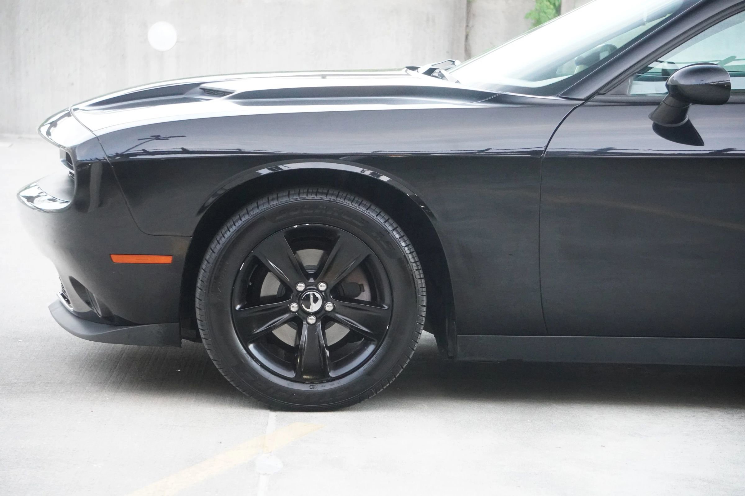 Used 2017 Dodge Challenger SXT RWD image 31