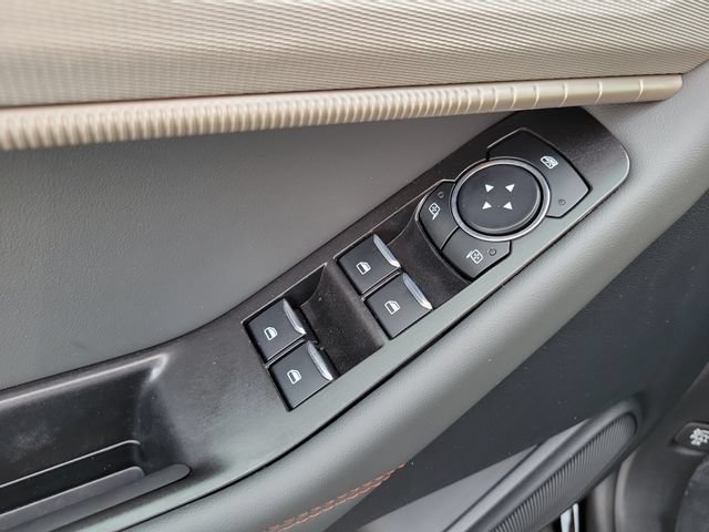 Used 2026 Ford Explorer Active RWD image 14