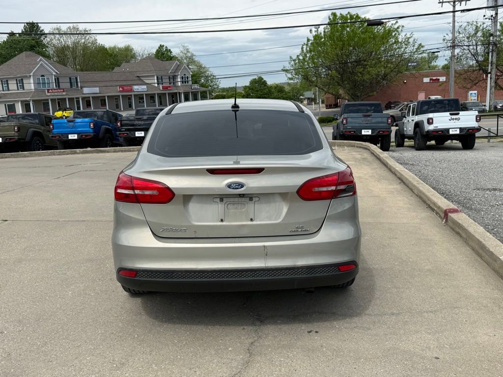 Used 2015 Ford Focus SE image 7