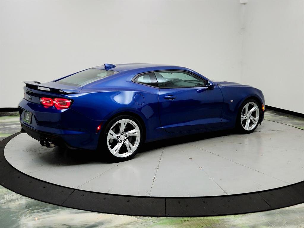 Used 2019 Chevrolet Camaro SS RWD image 5