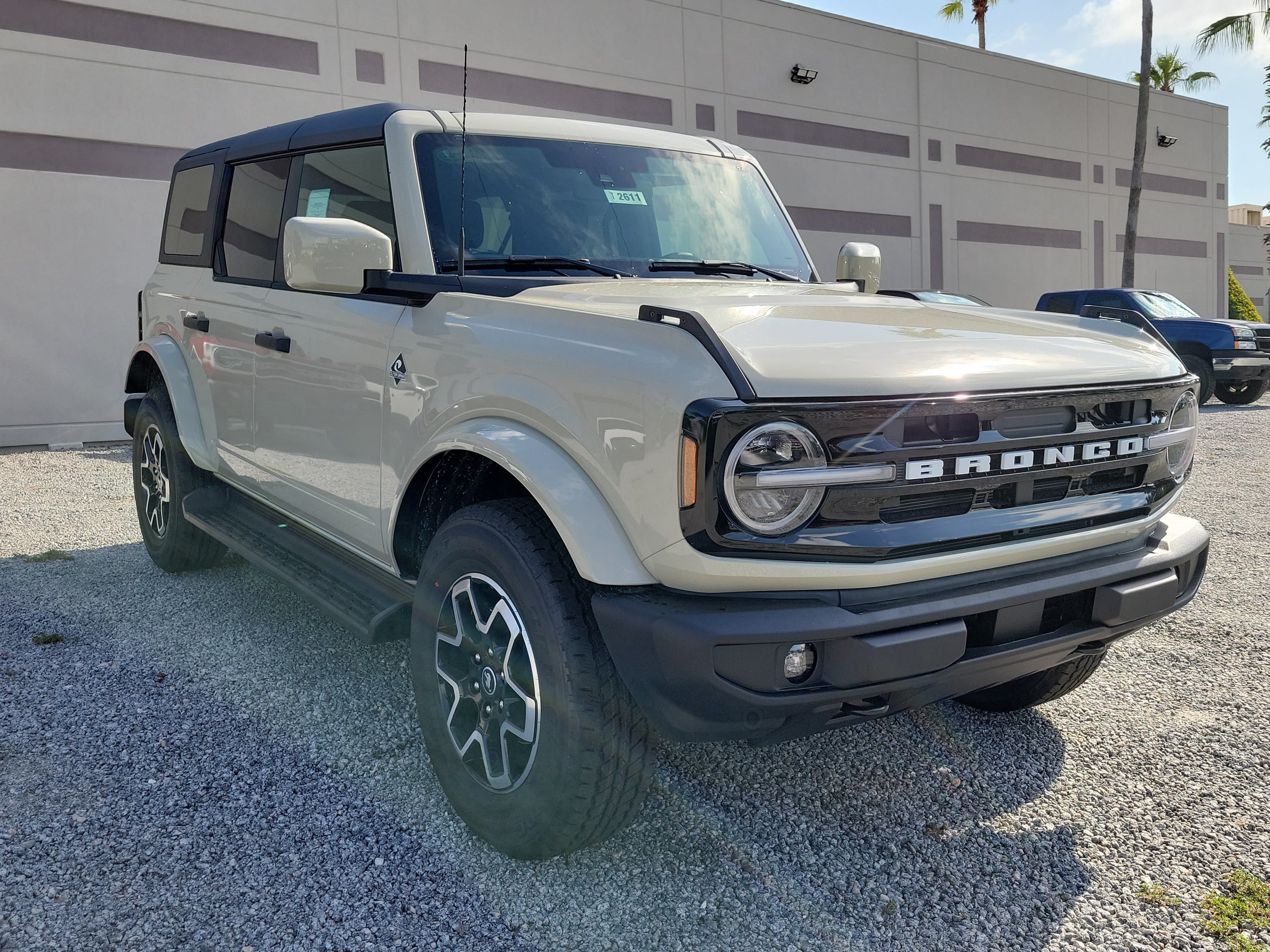 New 2026 Ford Bronco Outer Banks AWD/4WD image 2