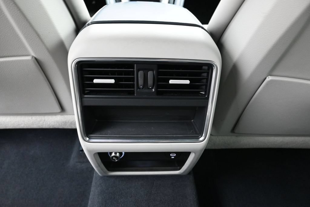 Certified 2023 Porsche Cayenne AWD/4WD image 18