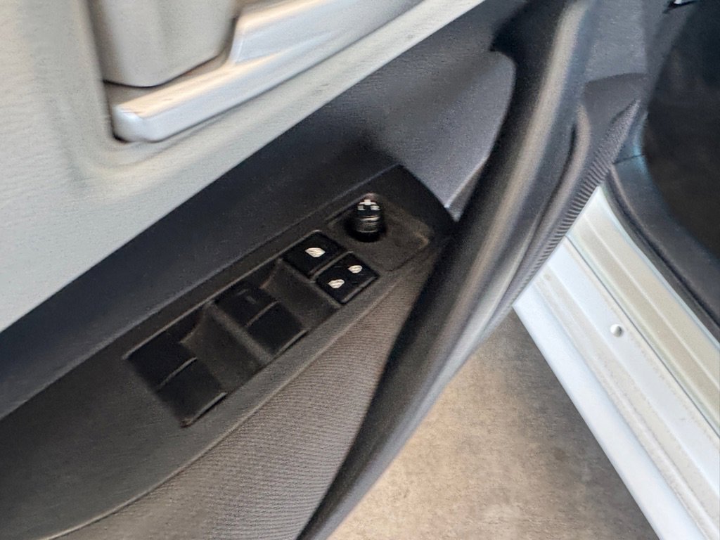 Used 2021 Toyota Corolla LE w/ Carpet Mat Package (TMS) image 5