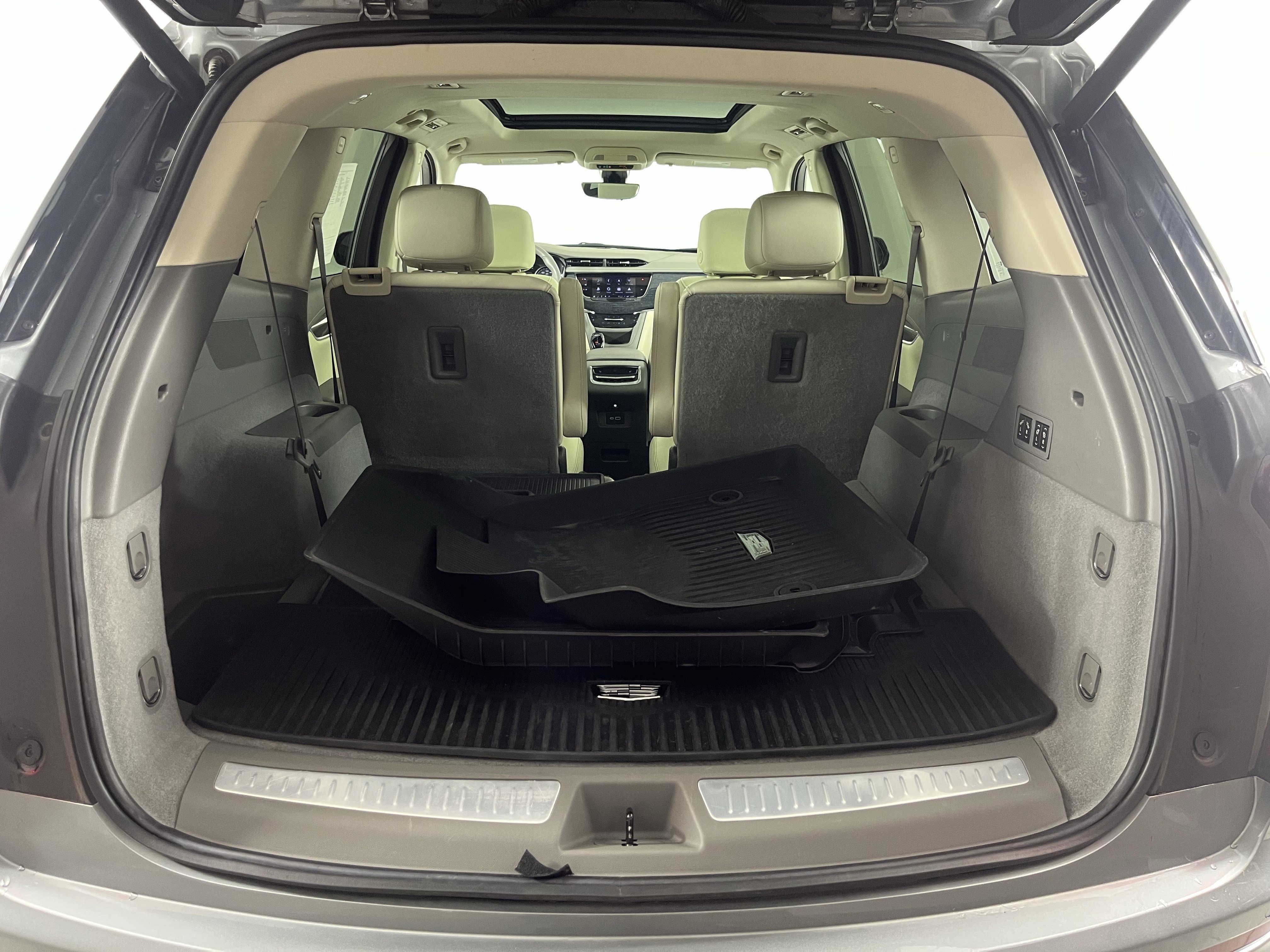 Used 2023 Cadillac XT6 Premium Luxury w/ Technology Package image 31