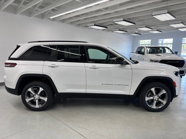 New 2026 Jeep Grand Cherokee Limited AWD/4WD image 12