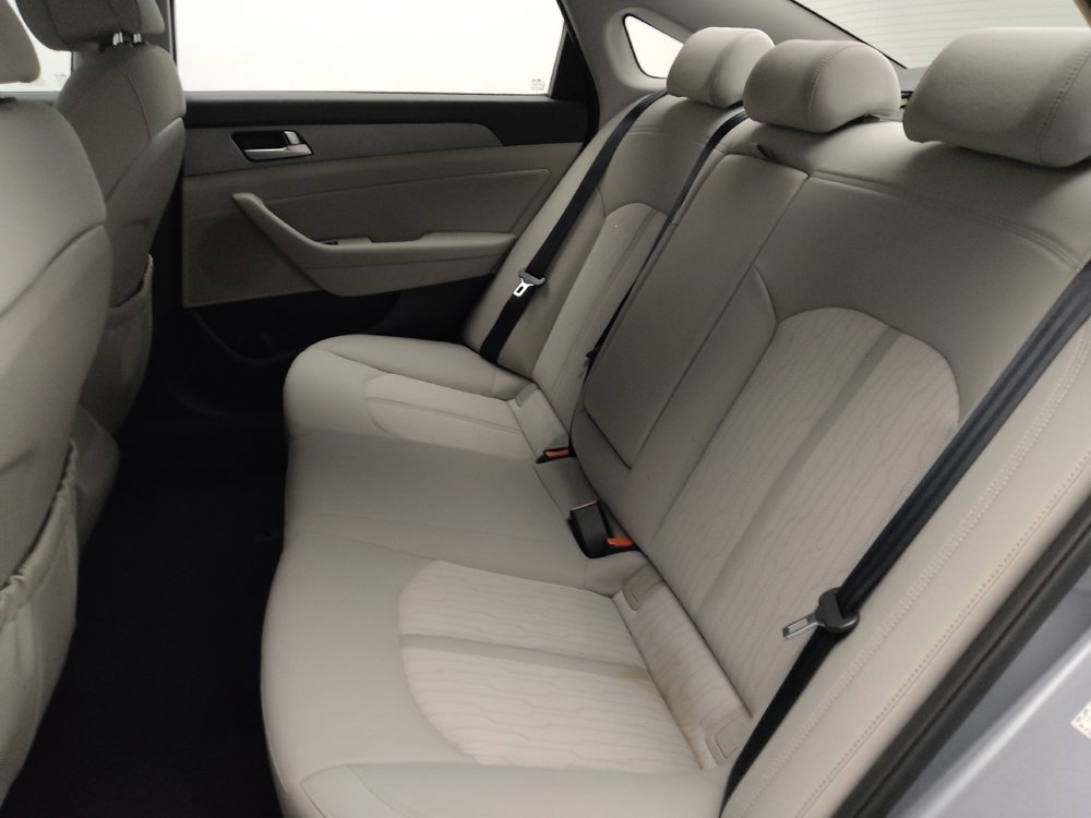 Used 2016 Hyundai Sonata SE image 18