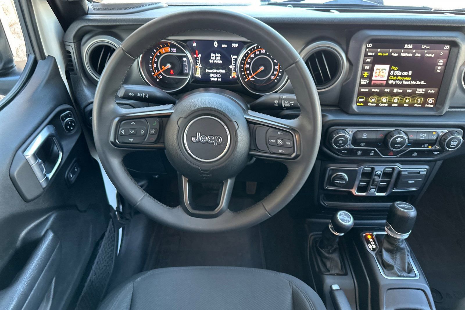 Used 2023 Jeep Gladiator Willys image 14