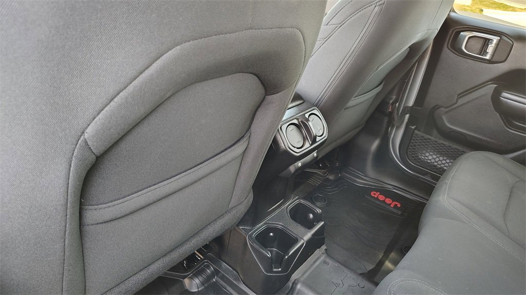Used 2018 Jeep Wrangler Unlimited Sport S image 28