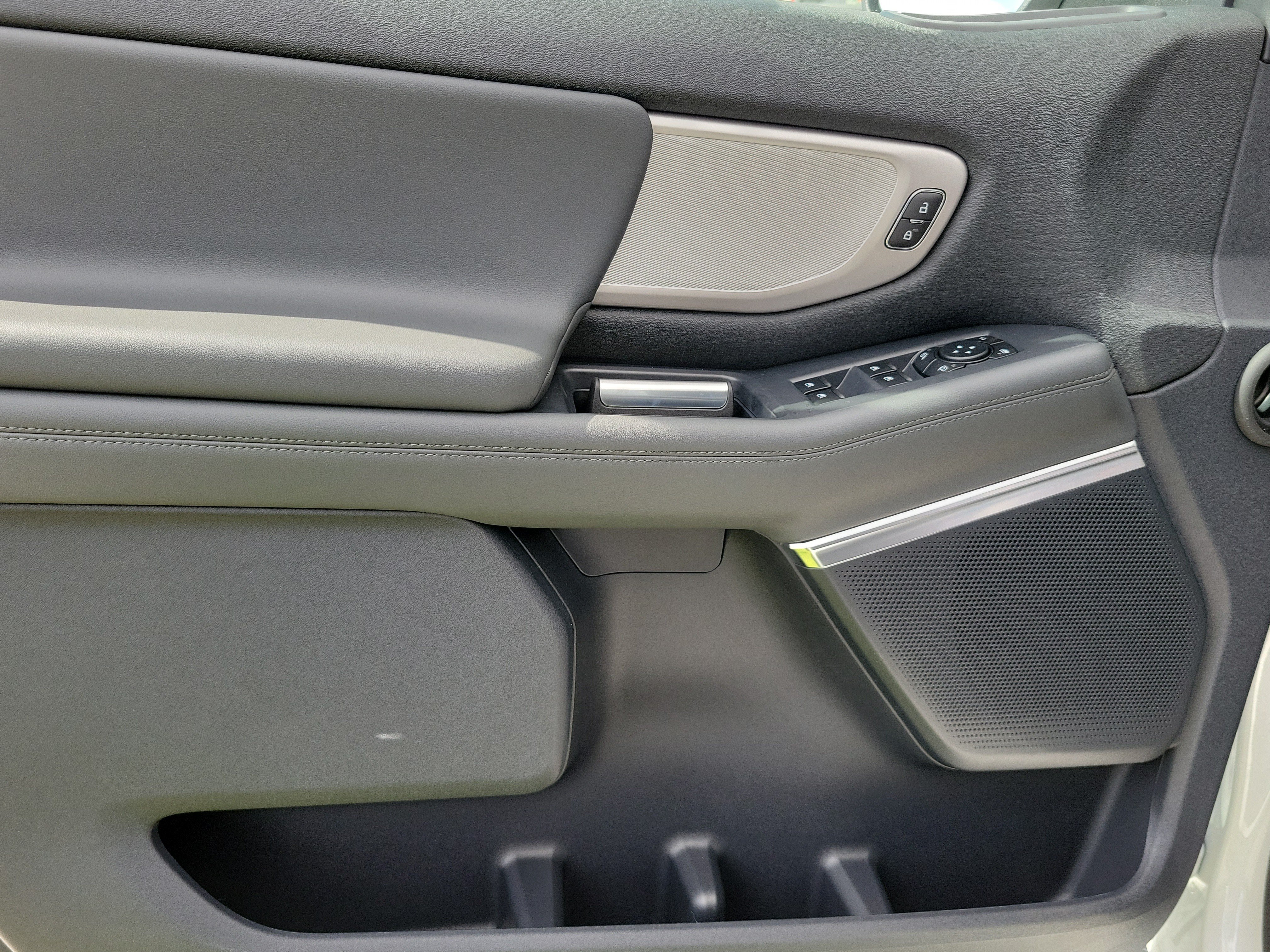 New 2027 Ford Expedition Max Active RWD image 12