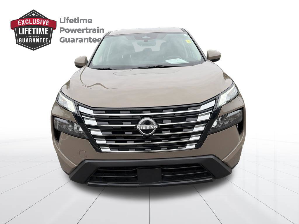 Certified 2025 Nissan Rogue SV FWD image 8