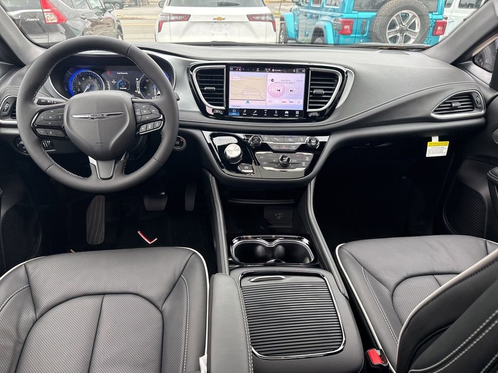 New 2026 Chrysler Pacifica Limited w/ S Appearance Package image 12