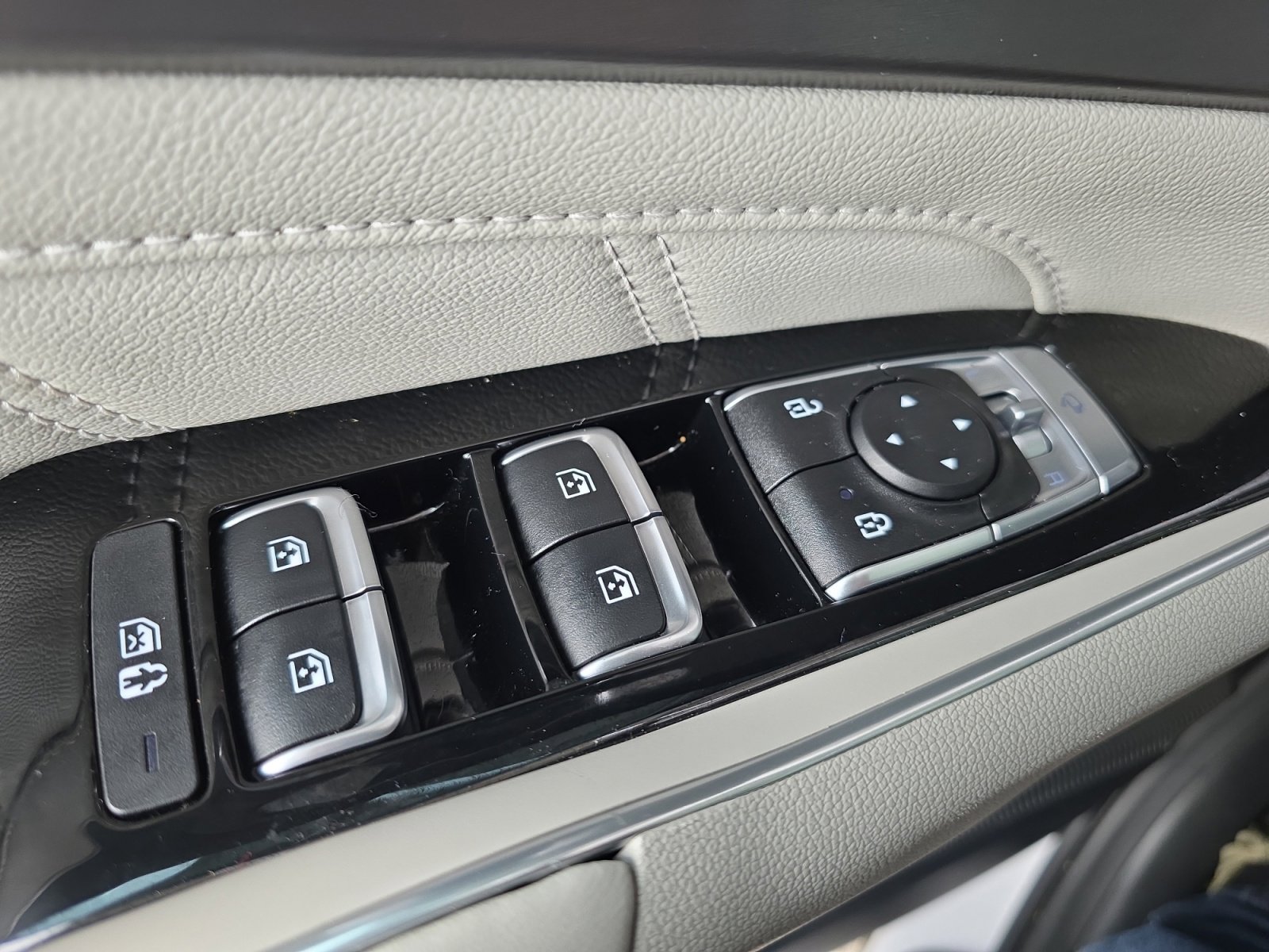 Certified 2023 Kia Sorento SX image 26