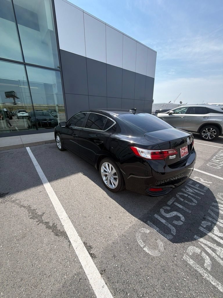 Used 2017 Acura ILX FWD image 5