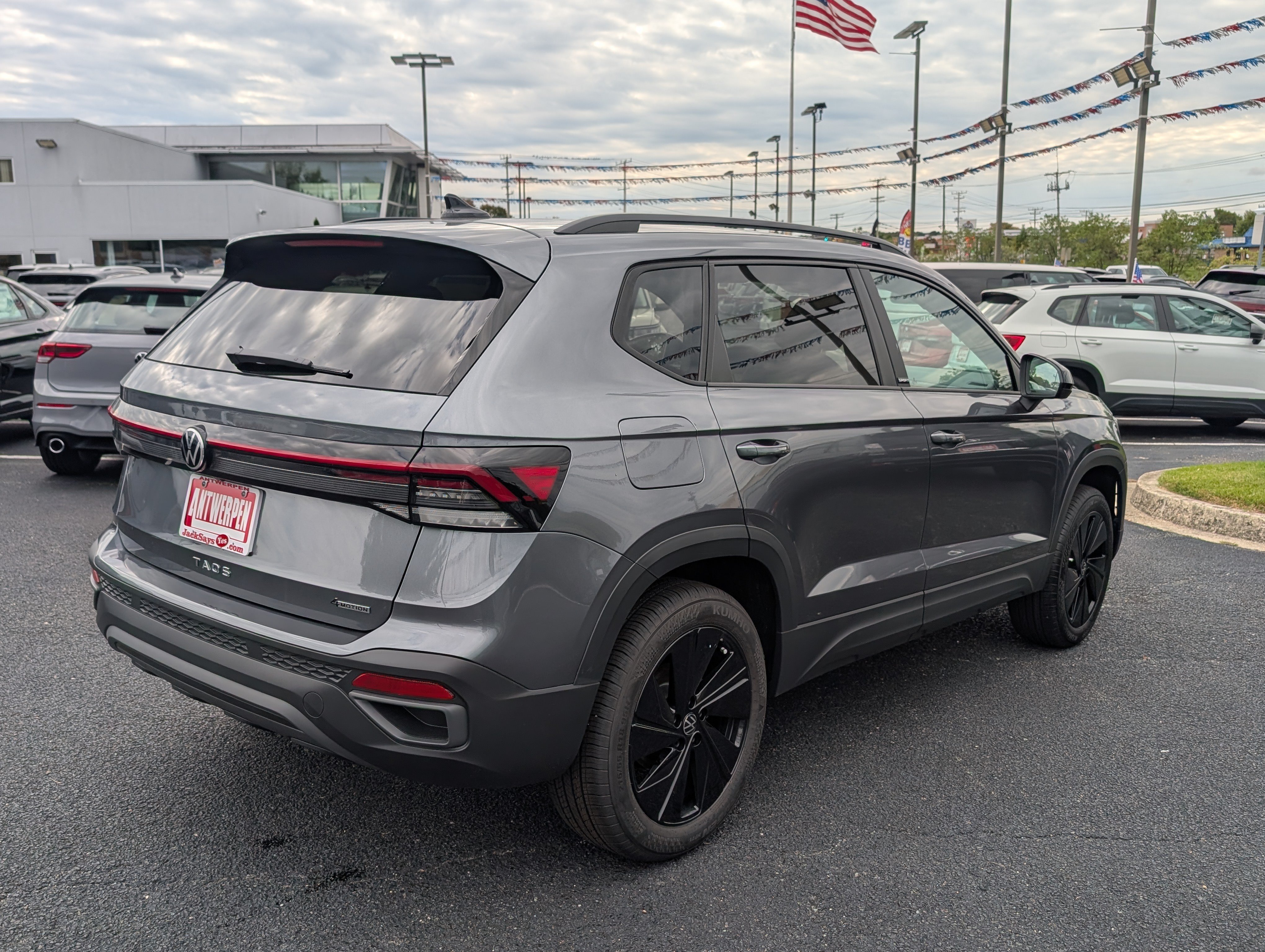New 2027 Volkswagen Taos Sport AWD/4WD image 3