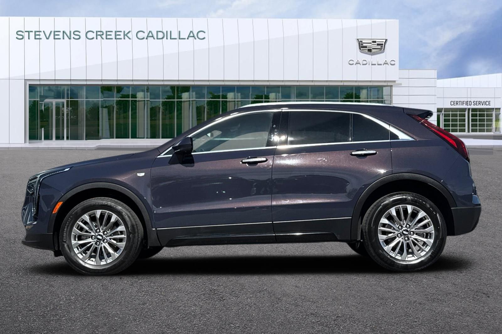 Used 2025 Cadillac XT4 Premium Luxury image 6