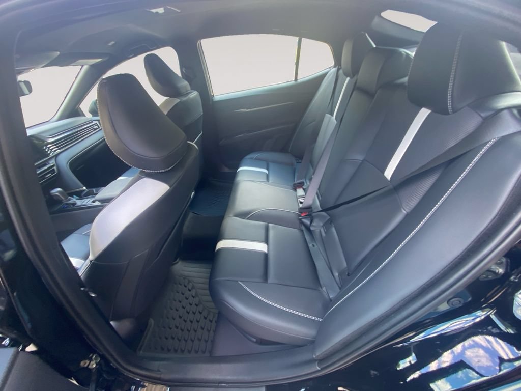 Used 2025 Toyota Camry SE w/ Convenience Package FWD image 13