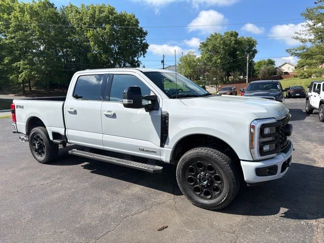 Used 2025 Ford F250 Lariat w/ Black Appearance Package AWD/4WD image 4