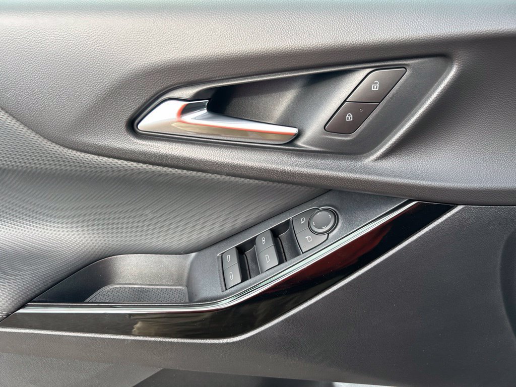 New 2027 Chevrolet Equinox LT AWD/4WD image 11