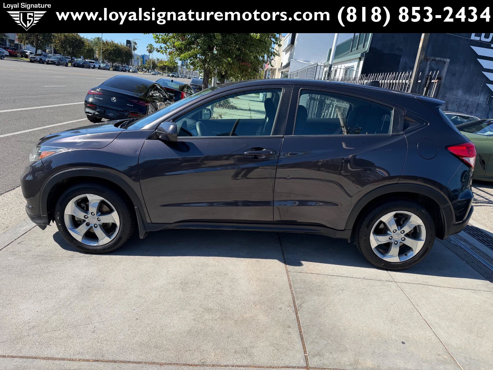 Used 2017 Honda HR-V LX image 4