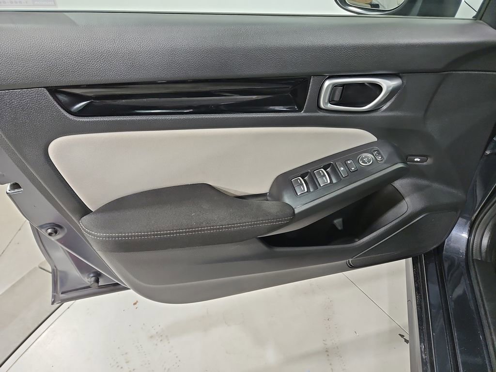 Used 2023 Honda Civic EX image 10