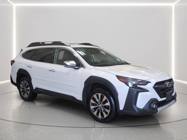 Used 2025 Subaru Outback Touring AWD/4WD image 8