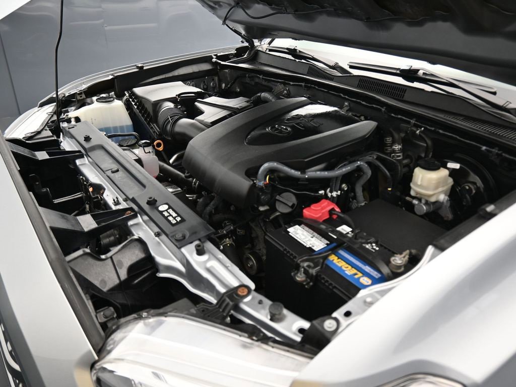 Used 2017 Toyota Tacoma TRD Sport image 48