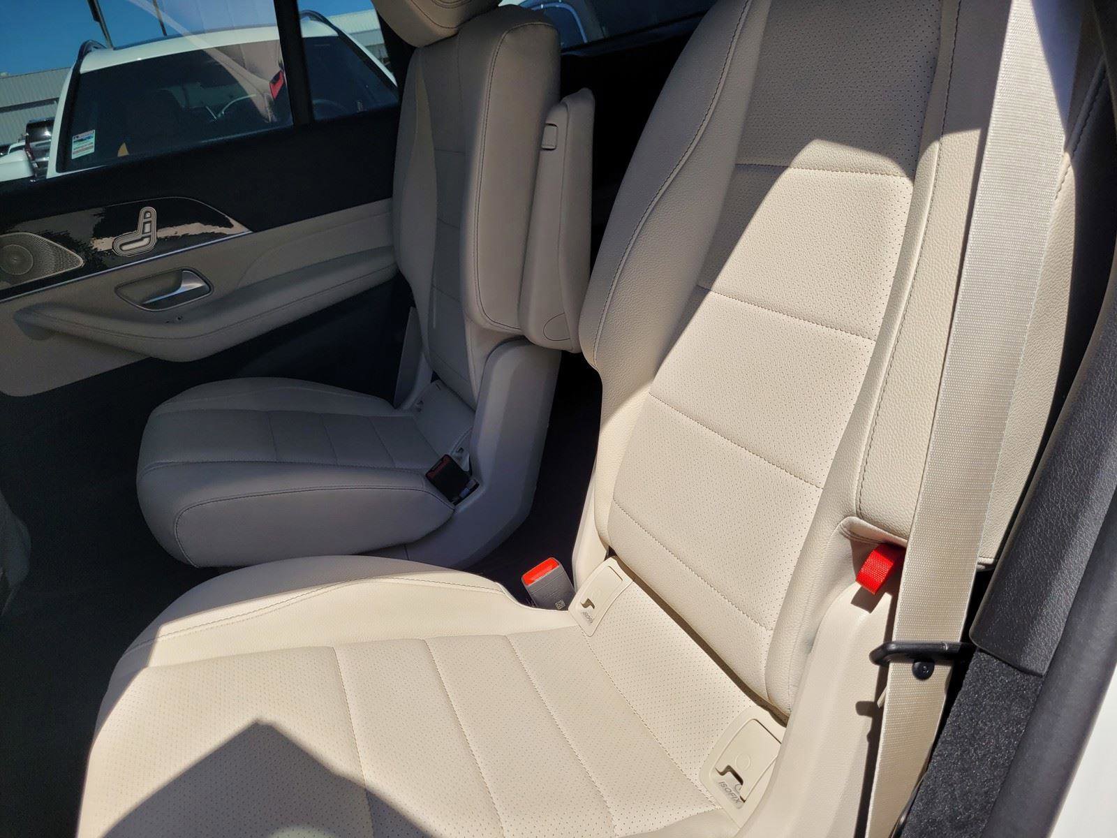 Used 2023 Mercedes-Benz GLS 450 4MATIC image 16