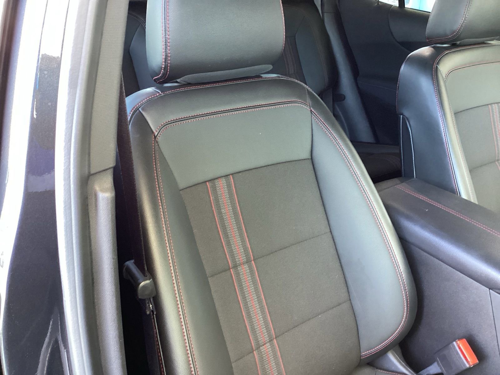 Used 2022 Chevrolet Equinox RS image 17