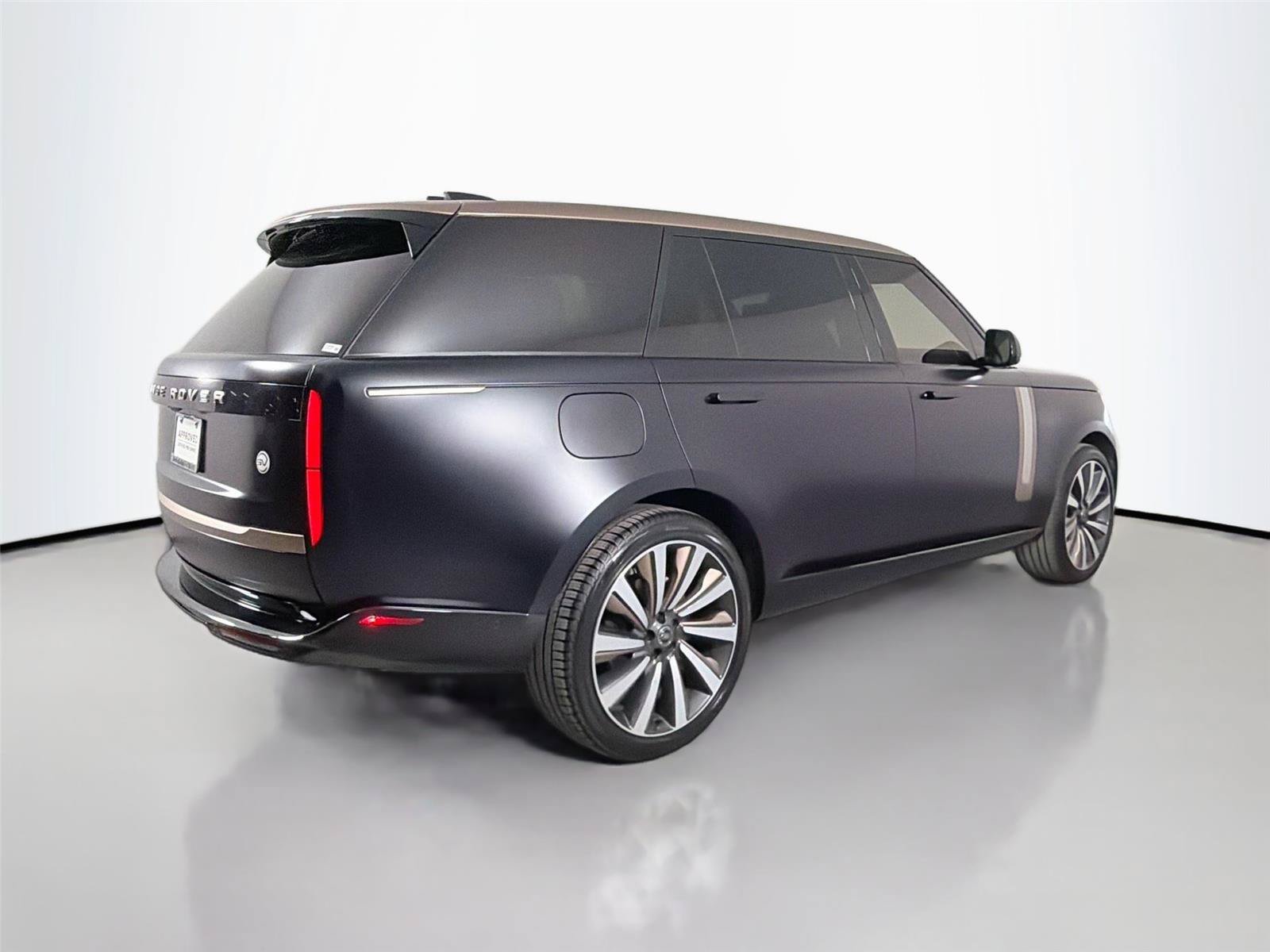 Certified 2023 Land Rover Range Rover SV AWD/4WD image 5
