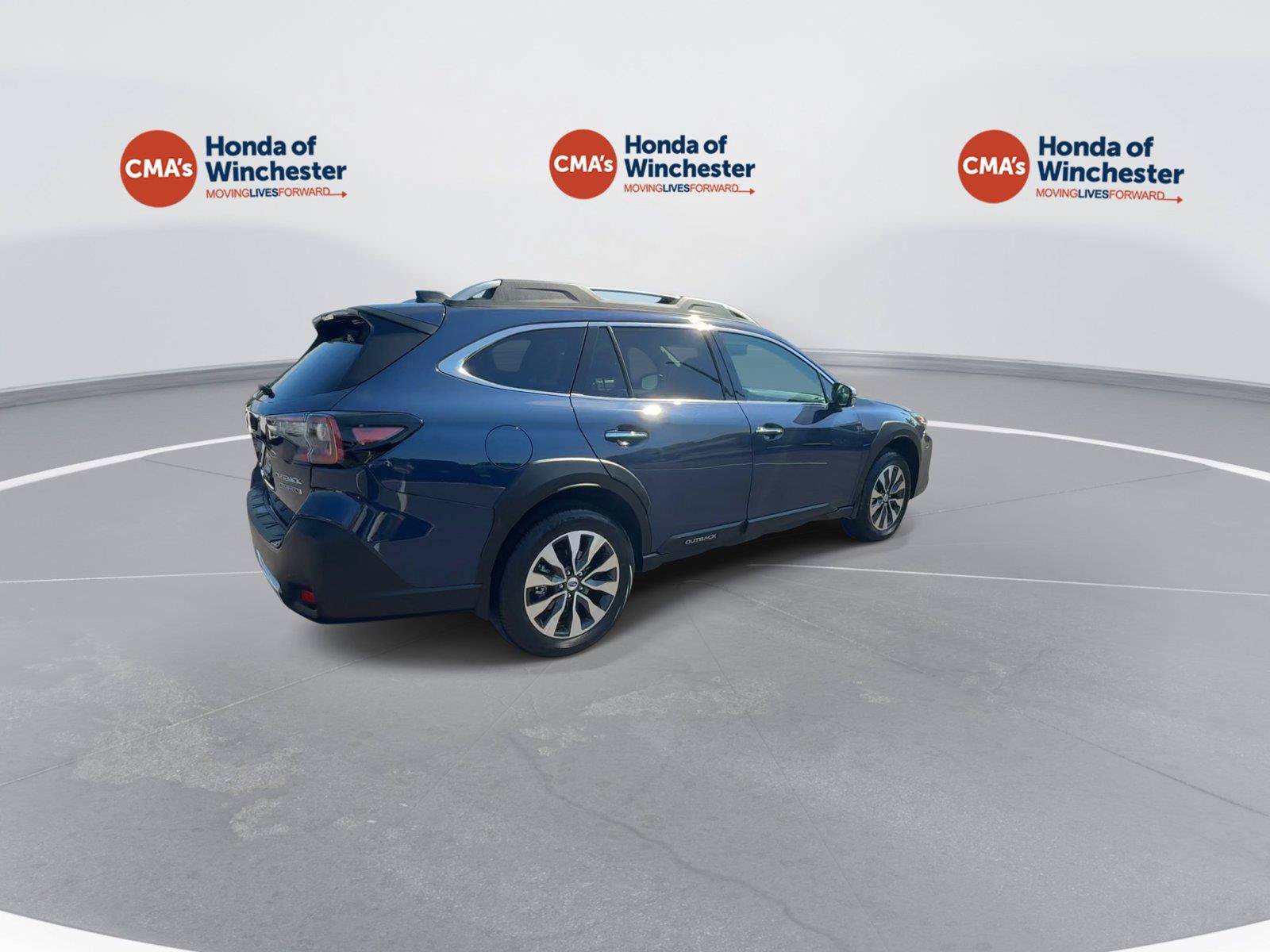 Used 2025 Subaru Outback Touring XT AWD/4WD image 8
