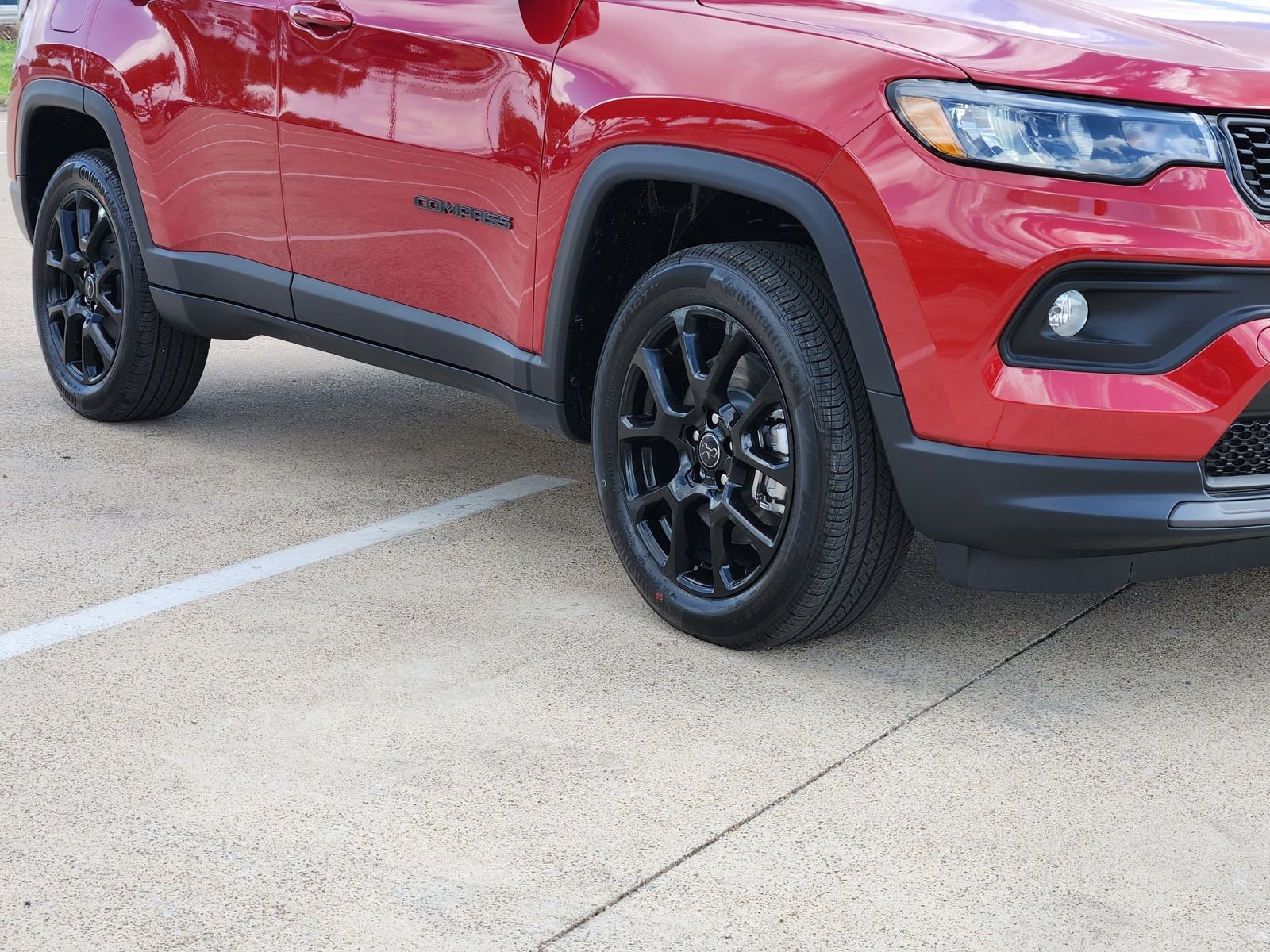 New 2026 Jeep Compass Latitude image 11