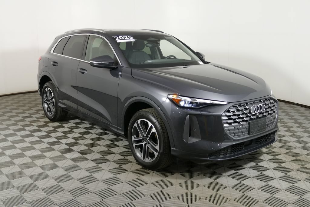 Certified 2025 Audi Q5 Premium w/ Convenience Package AWD/4WD image 1
