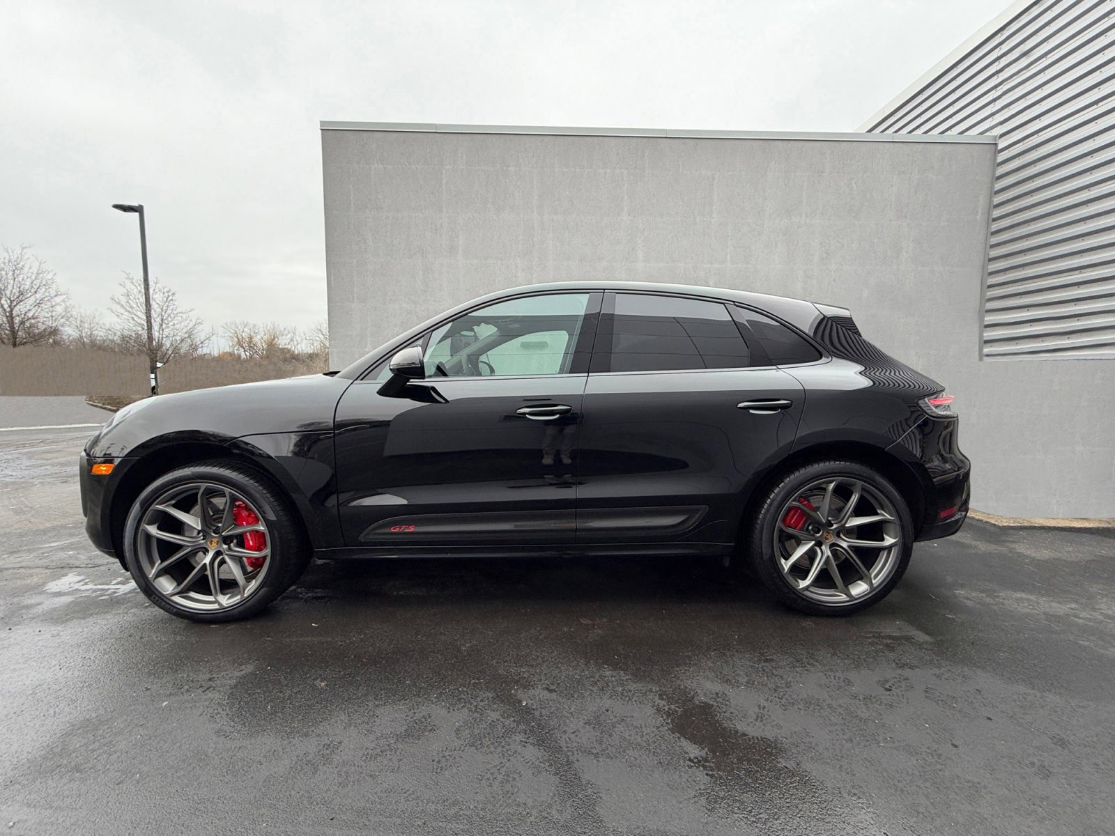 Used 2026 Porsche Macan GTS AWD/4WD image 2