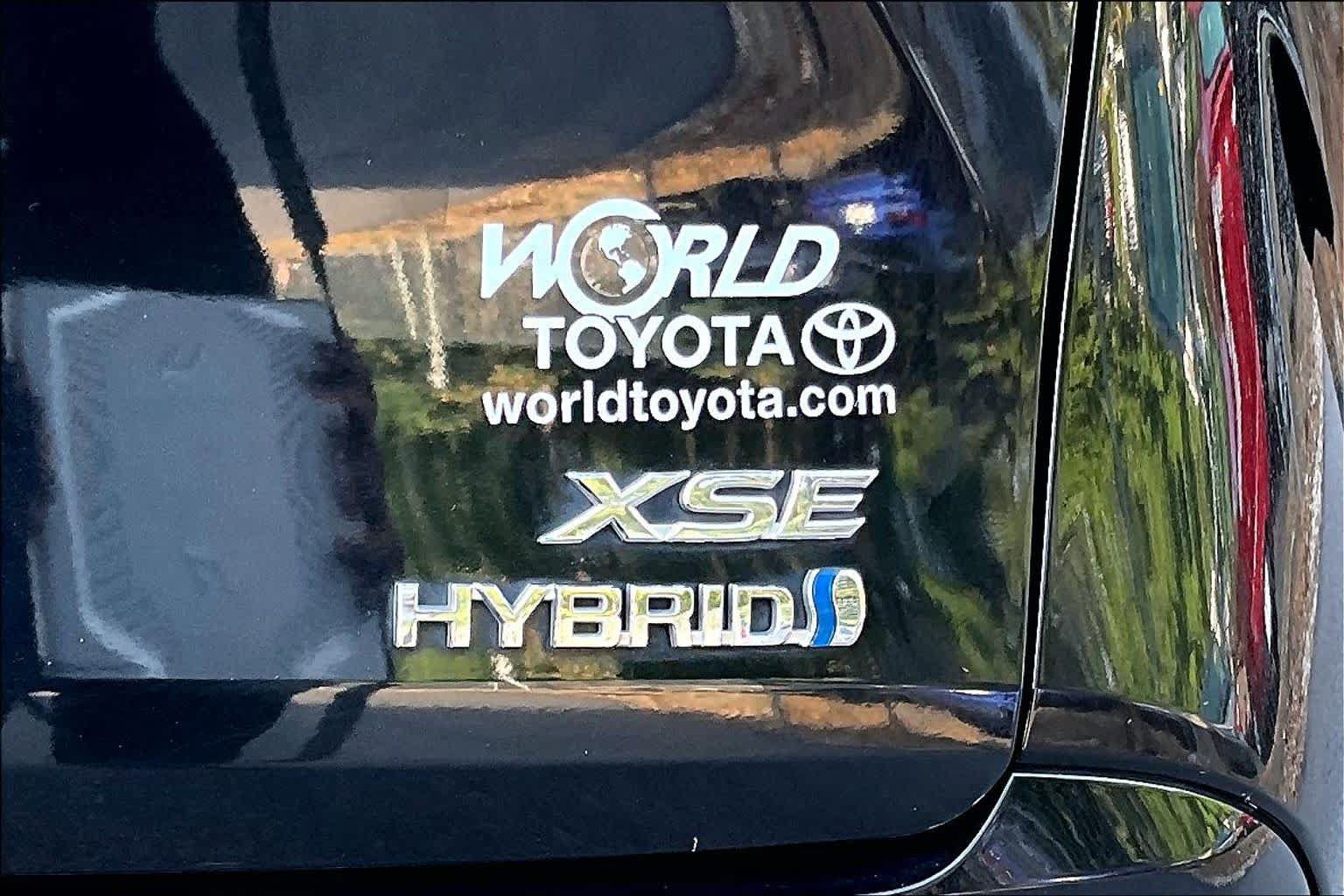 Certified 2024 Toyota Sienna XSE FWD image 10
