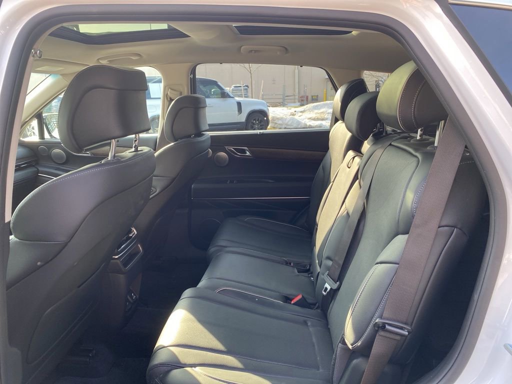 Certified 2026 Genesis GV80 2.5T Advanced AWD/4WD image 19