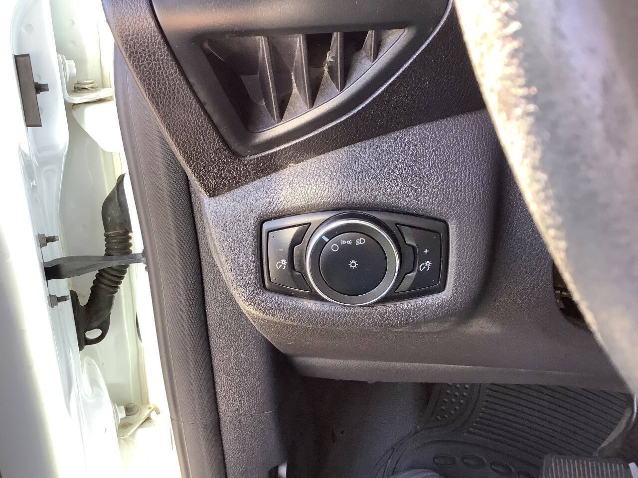 Used 2015 Ford Transit Connect XL FWD image 39