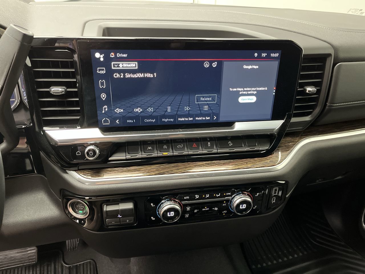 Certified 2025 GMC Sierra 1500 SLE w/ X31 Off-Road Package AWD/4WD image 18