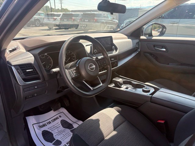 Used 2023 Nissan Rogue SV AWD/4WD image 3